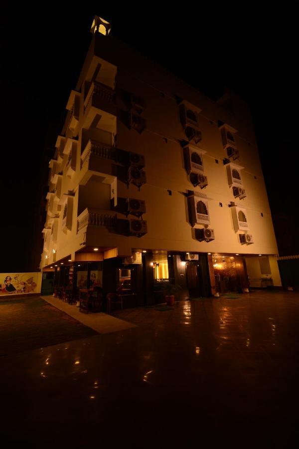 Hotel Grand Lotus Inn Dzsaipur Kültér fotó